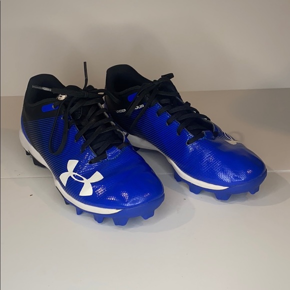 Under Armour Shoes - Children’s Baseball Cleats Size 4Y
